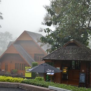 32 Coffee Hill & Resort
